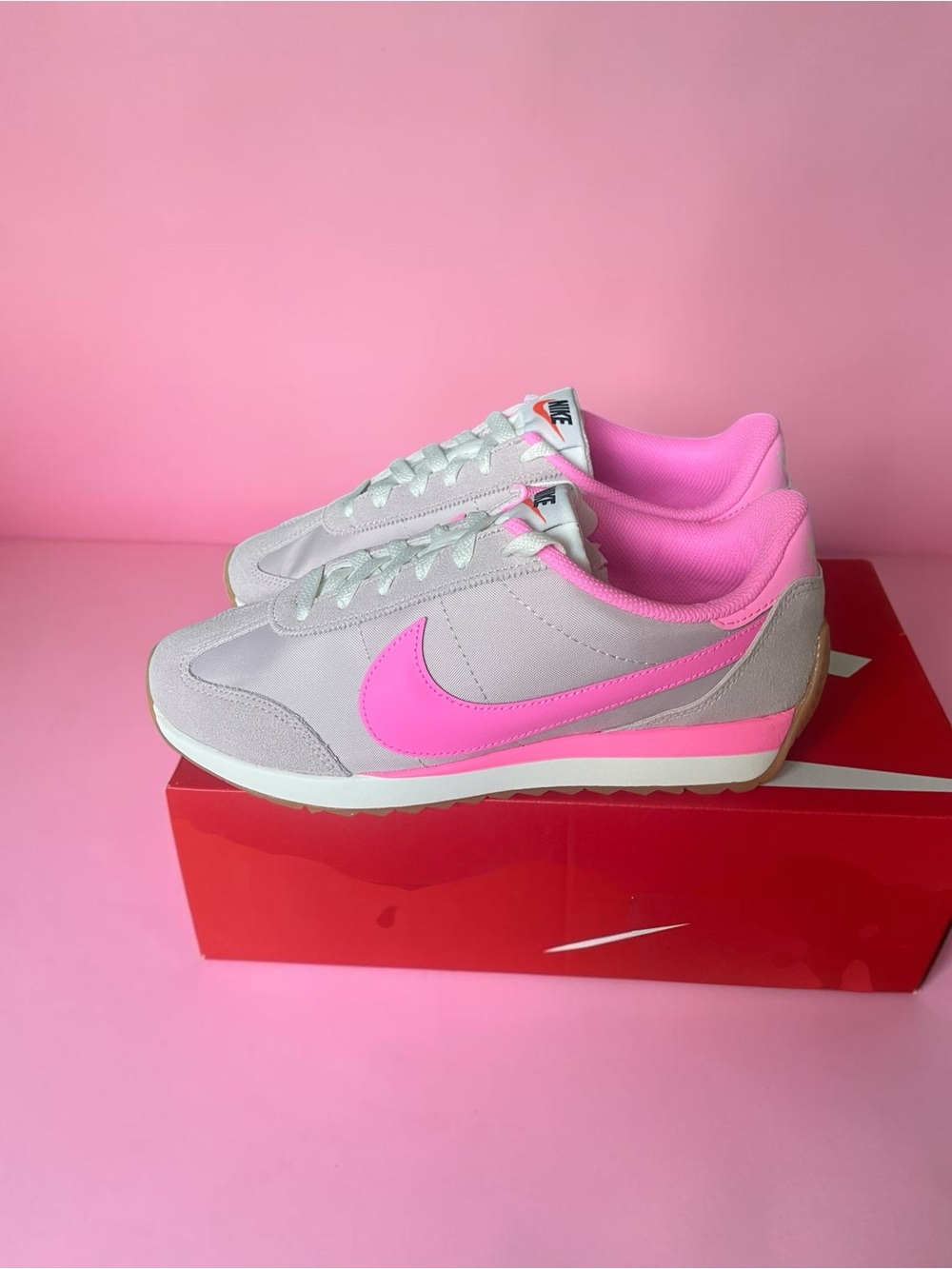 Nike Pacific Women’s size 7.5 (US) size 6 youth/juniors Pink/ Gray NEW w box